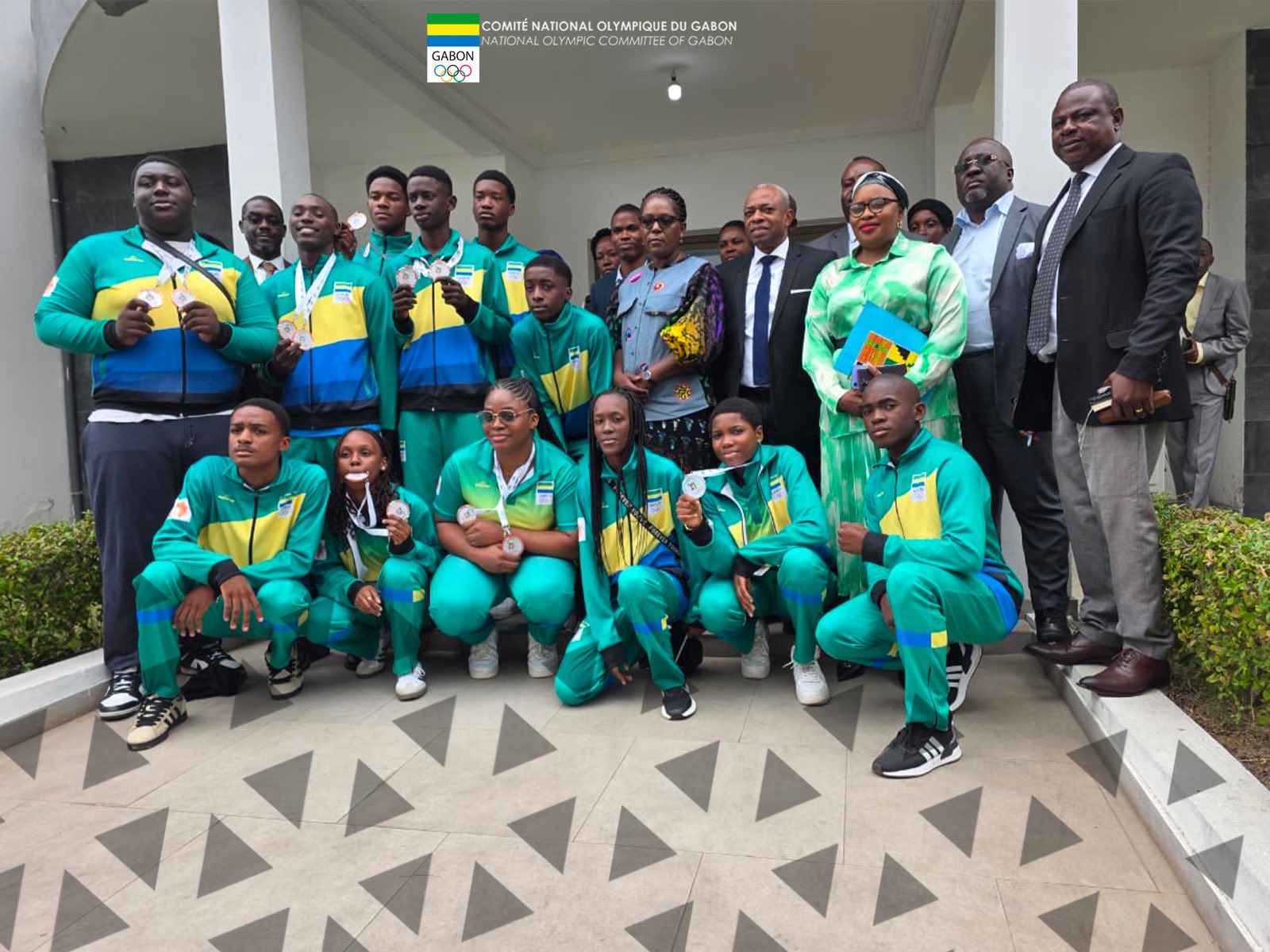 Les délégations sportives gabonaises honorées après les Jeux Scolaires d’Algérie